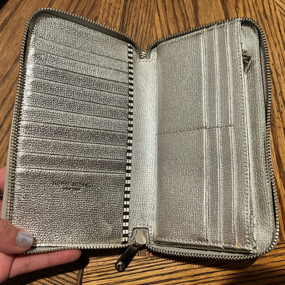 Rare Henri Bendel Large Silver Wallet – Excellent Condition!